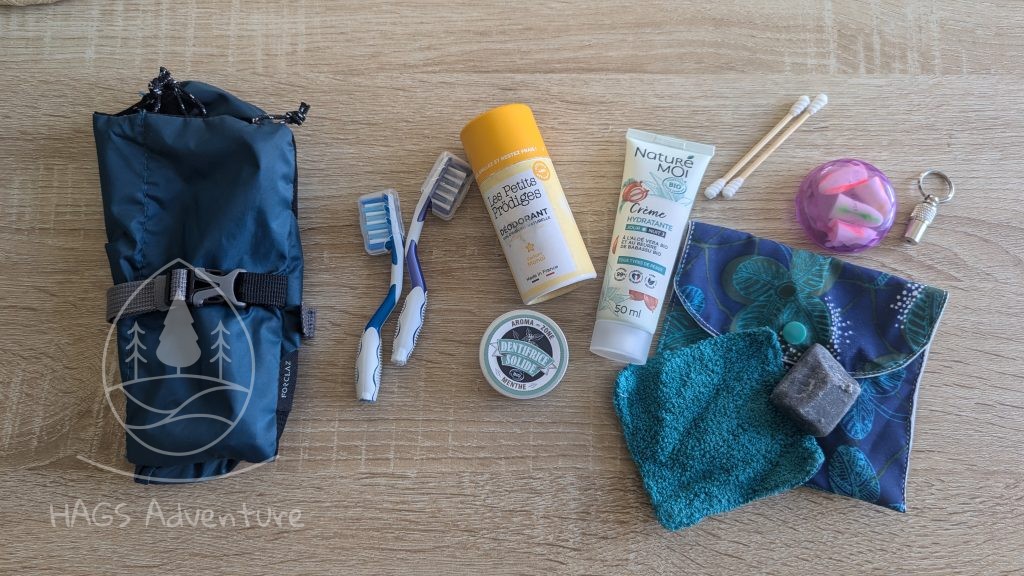 La trousse de toilette idéale pour un roadtrip à moto